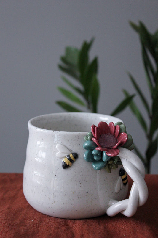 Floral/Succulent Mug 🐝 - 18 oz