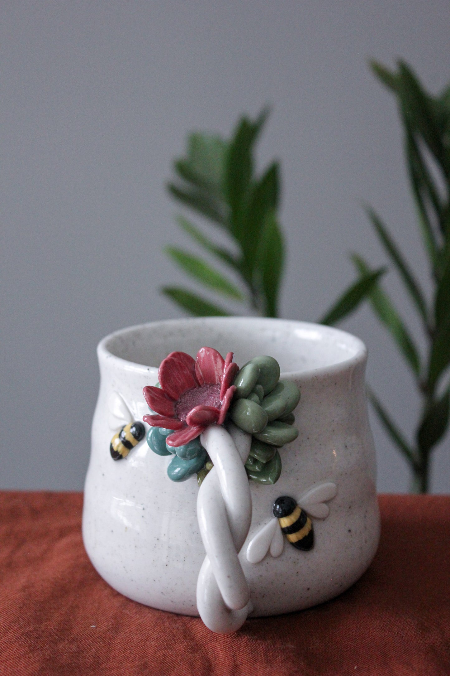 Floral/Succulent Mug 🐝 - 18 oz